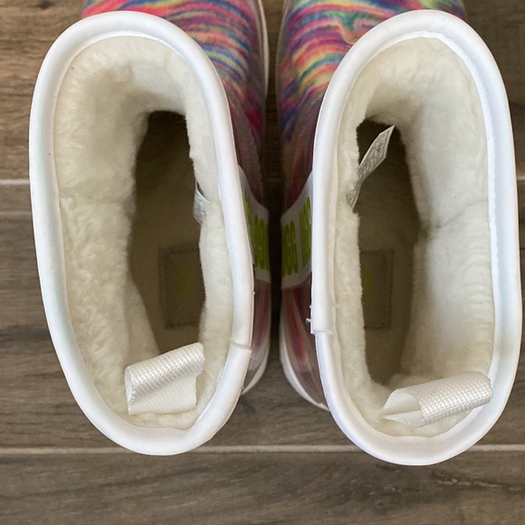 UGG Classic Clear Mini Pixelate Boots Size 8 - Picture 8 of 11